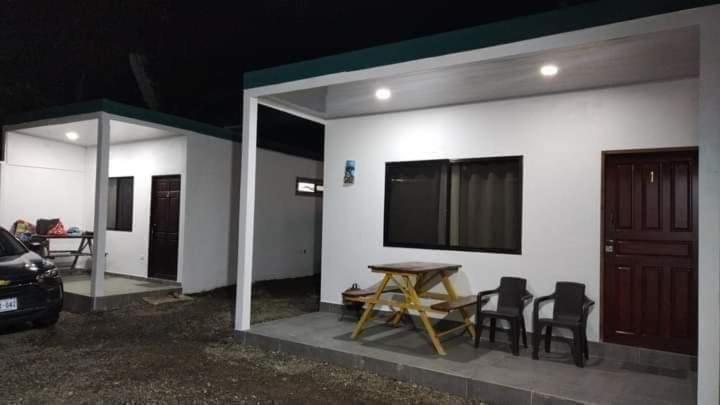 Bari Campings Resort Puerto Viejo de Talamanca 외부 사진